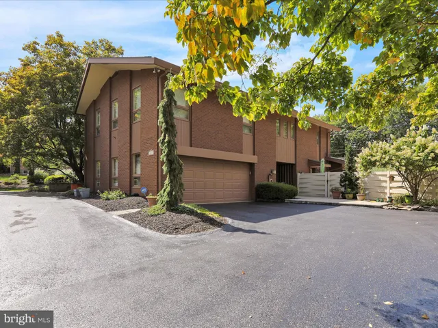 $1,250,000 | 1617 Meadowlark Road, Wyomissing, PA 19610