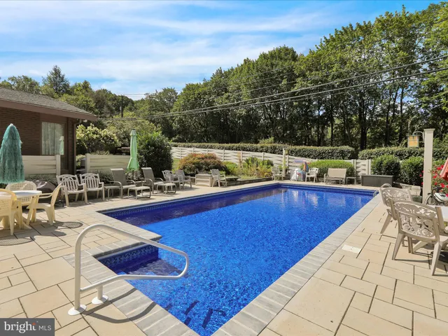 $1,250,000 | 1617 Meadowlark Road, Wyomissing, PA 19610