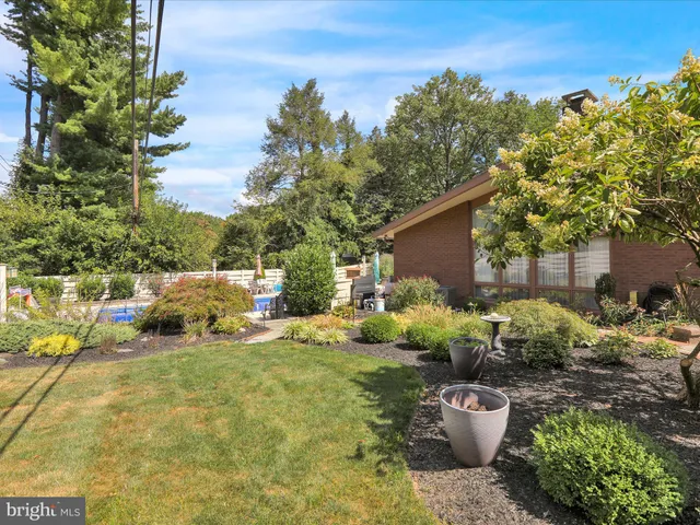 $1,250,000 | 1617 Meadowlark Road, Wyomissing, PA 19610