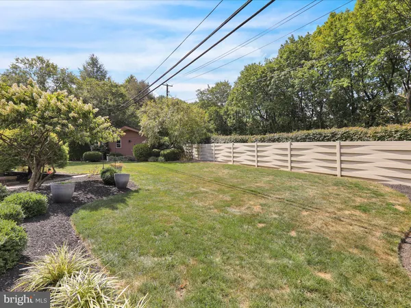 $975,000 | 1617 Meadowlark Road, Wyomissing, PA 19610