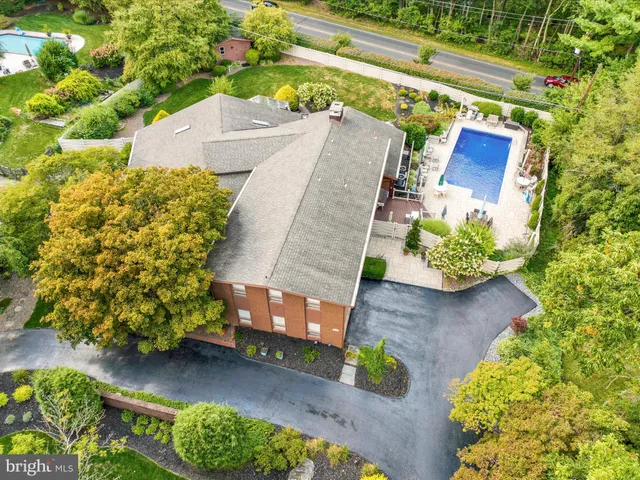 $1,250,000 | 1617 Meadowlark Road, Wyomissing, PA 19610