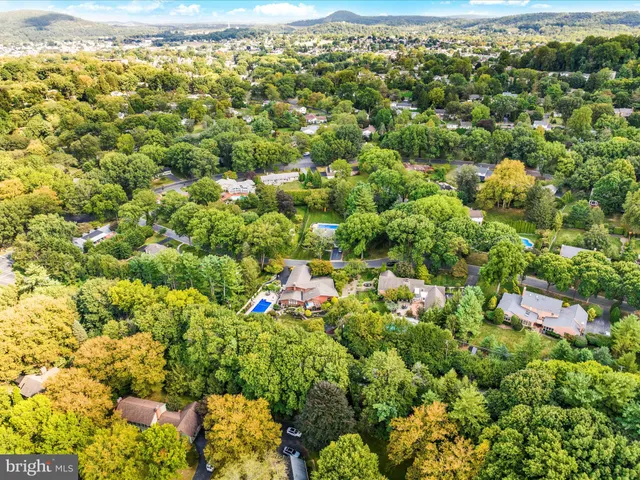 $1,250,000 | 1617 Meadowlark Road, Wyomissing, PA 19610