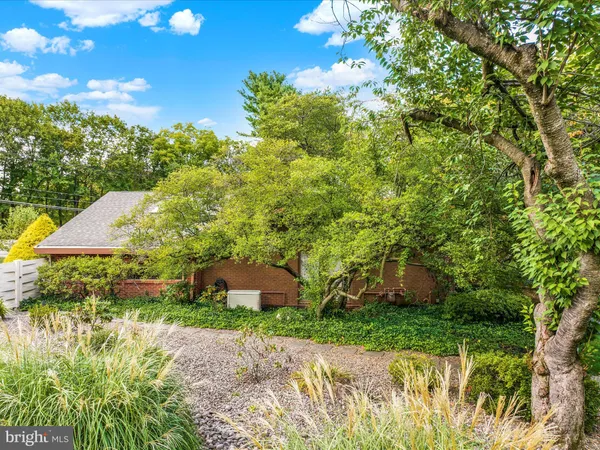 $975,000 | 1617 Meadowlark Road, Wyomissing, PA 19610