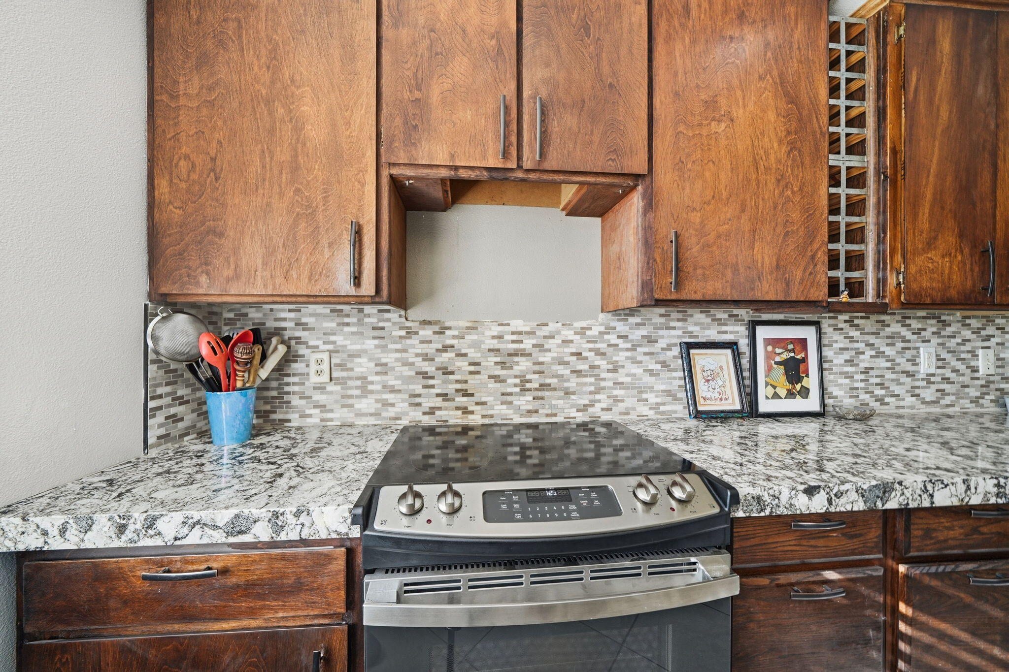 3661 Rabbit Lane Cottonwood, CA 96022 - Photo 8 of 38 a bathroom with a stove and a shower