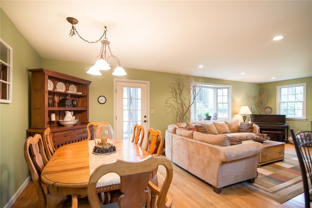 4 Surrey Road Barrington, RI 02806 - Photo 9 of 19