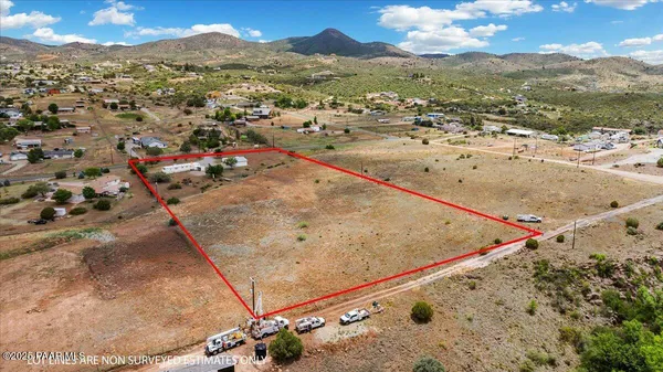 $365,000 | 2900 Holiday Drive, Dewey-Humboldt, AZ 86329