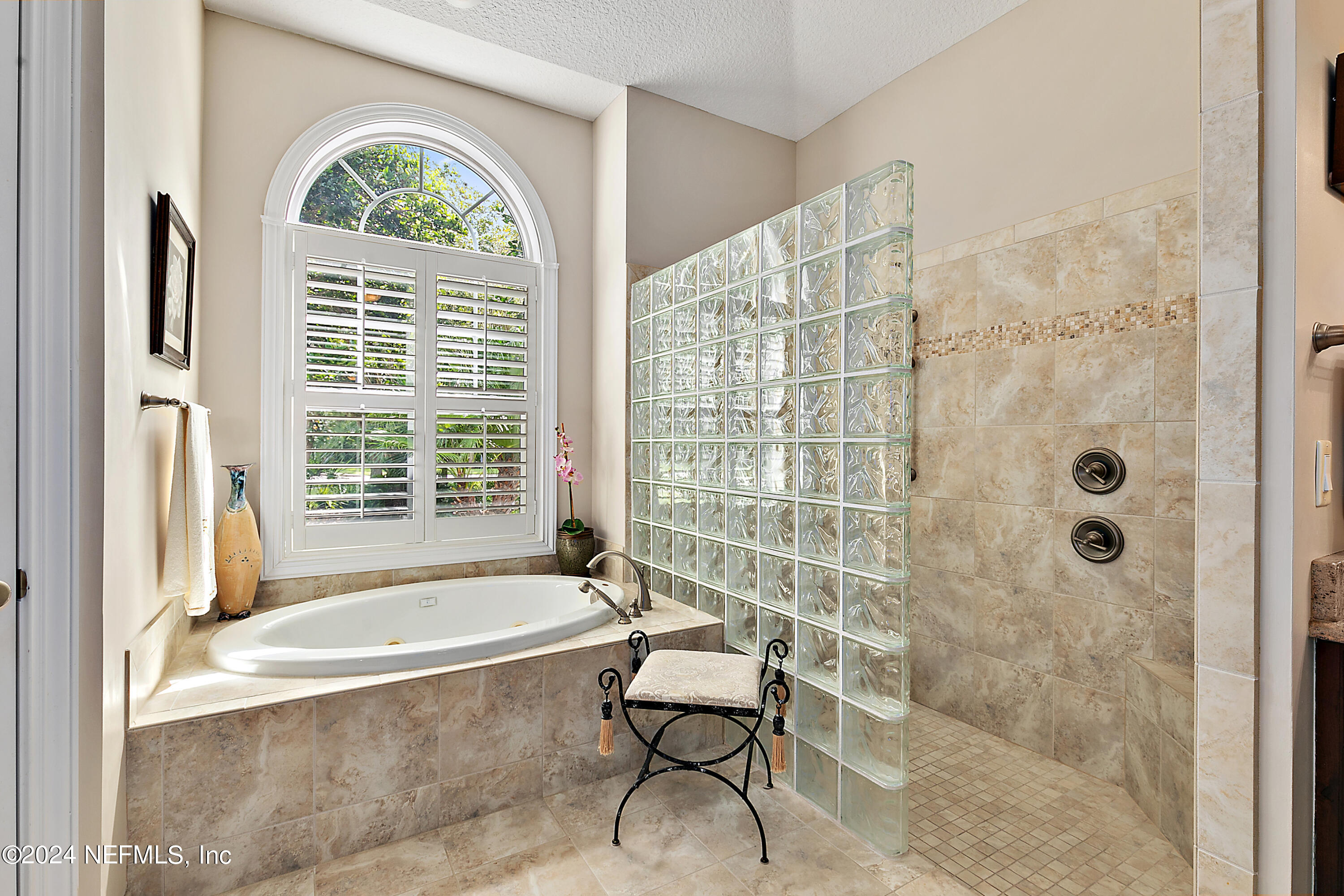 113 Arnau Court St. Augustine, FL 32095 - Photo 44 of 75 36-Primary Bathroom