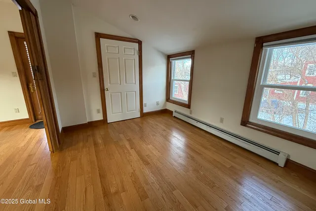 $1,495 | 109 Lake Avenue, Unit 4, Saratoga Springs, NY 12866