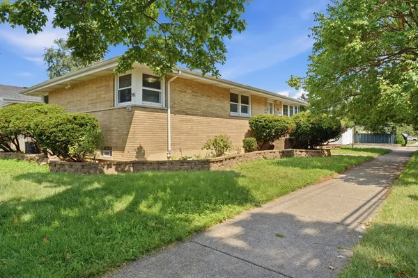 $550,000 | 545 6th Avenue, La Grange, IL 60525