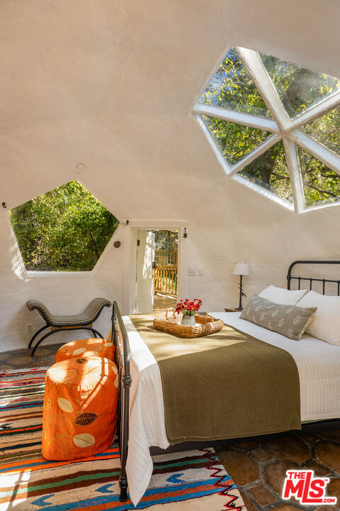21658 Encina Road Topanga, CA 90290 - Photo 20 of 54 Gallery Image 20