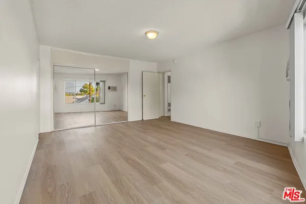 $3,450 | 15540 Moorpark Street, Unit 8, Encino, CA 91436