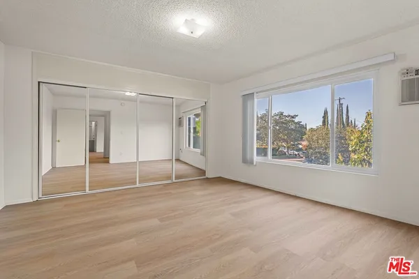 $3,450 | 15540 Moorpark Street, Unit 8, Encino, CA 91436