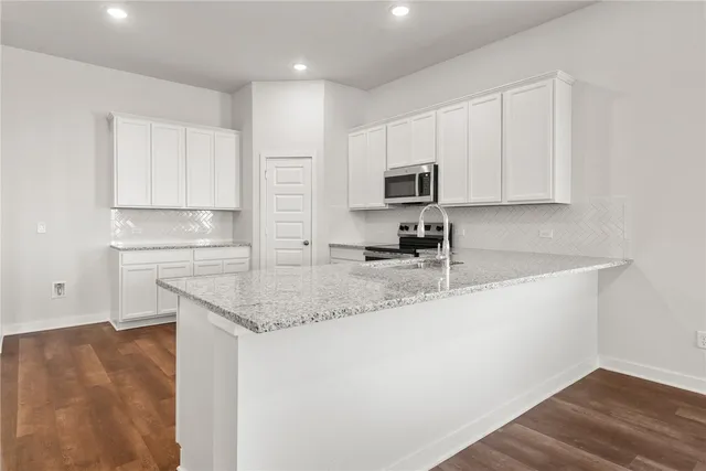 $330,600 | 6045 Badger Street, Bryan, TX 77807