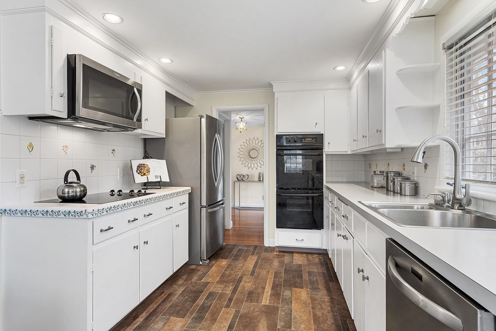 27 Bradley Road Arlington, MA 02474 - Photo 13 of 42