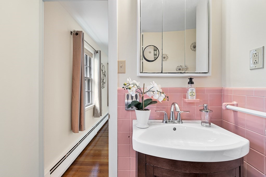 27 Bradley Road Arlington, MA 02474 - Photo 20 of 42