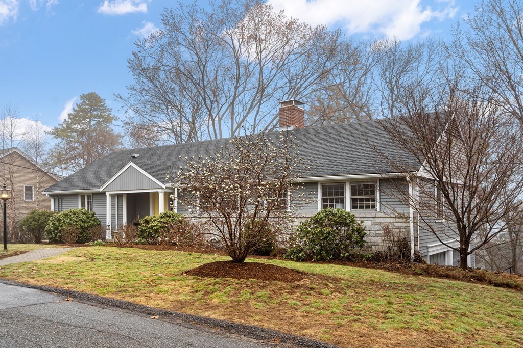 27 Bradley Road Arlington, MA 02474 - Photo 2 of 42