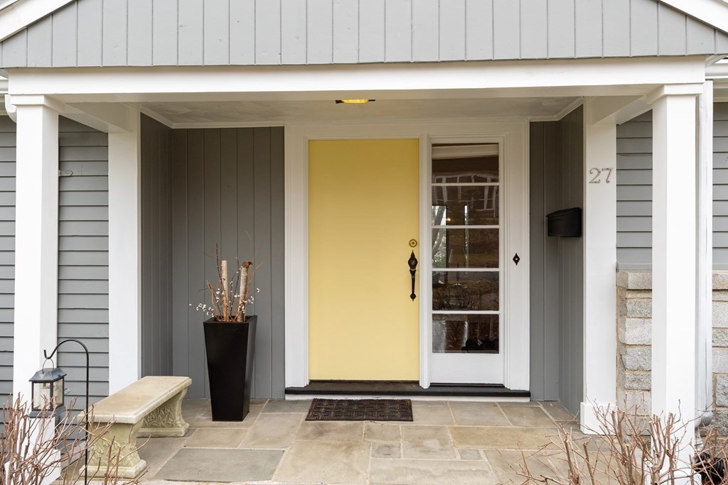 27 Bradley Road Arlington, MA 02474 - Photo 3 of 42