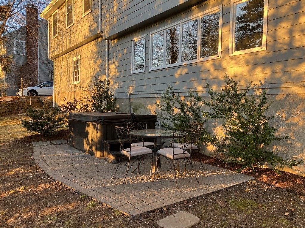 27 Bradley Road Arlington, MA 02474 - Photo 39 of 42