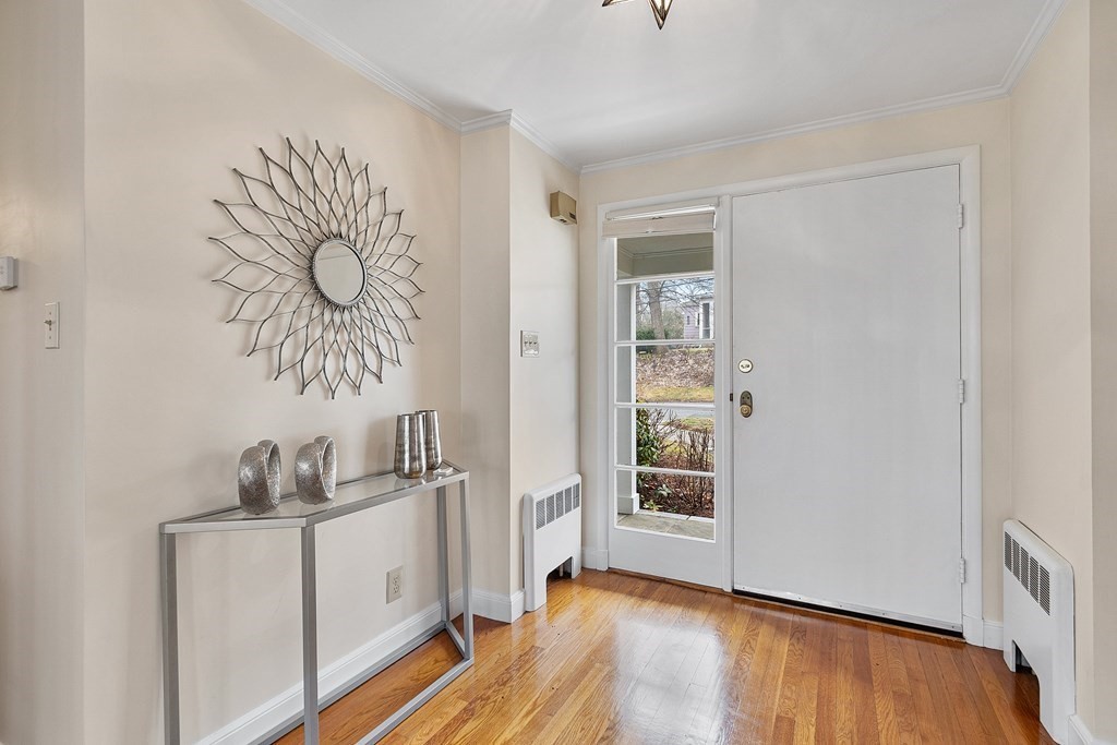 27 Bradley Road Arlington, MA 02474 - Photo 4 of 42