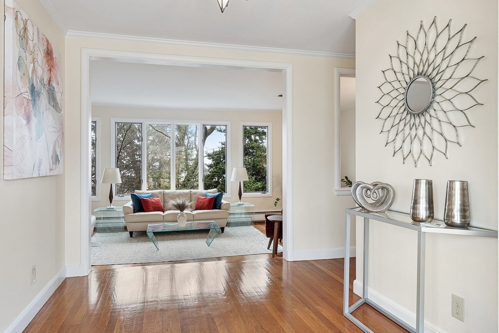 27 Bradley Road Arlington, MA 02474 - Photo 5 of 42