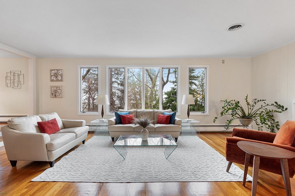 27 Bradley Road Arlington, MA 02474 - Photo 6 of 42