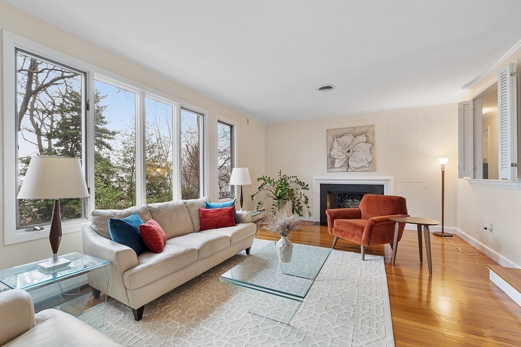 27 Bradley Road Arlington, MA 02474 - Photo 7 of 42