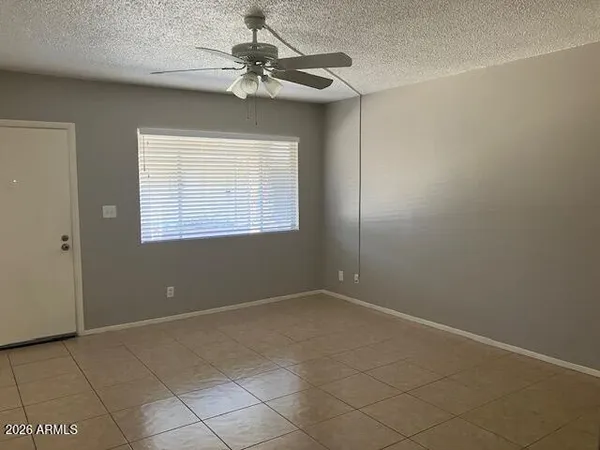 $995 | 302 West Medlock Drive, Unit 10, Phoenix, AZ 85013