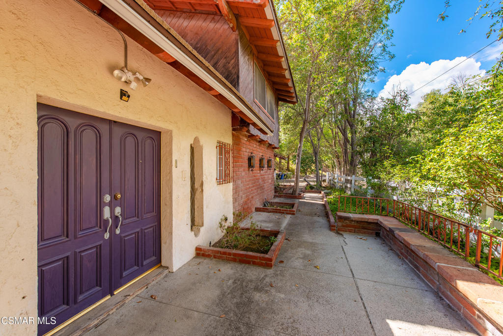 24910 John Fremont Road Hidden Hills, CA 91302 - Photo 11 of 67