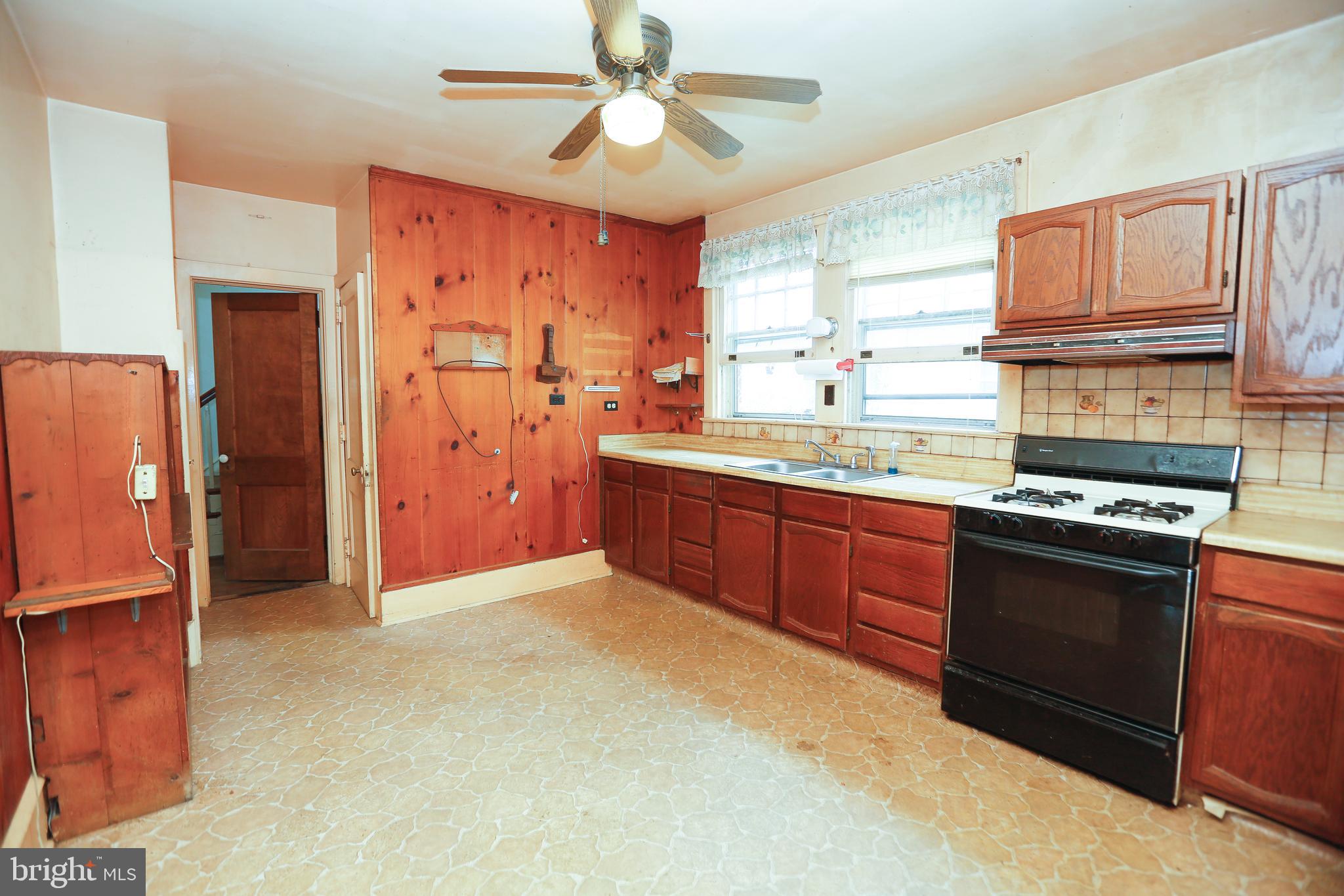 106 Sutton Road Ardmore, PA 19003 - Photo 11 of 52 Kitchen