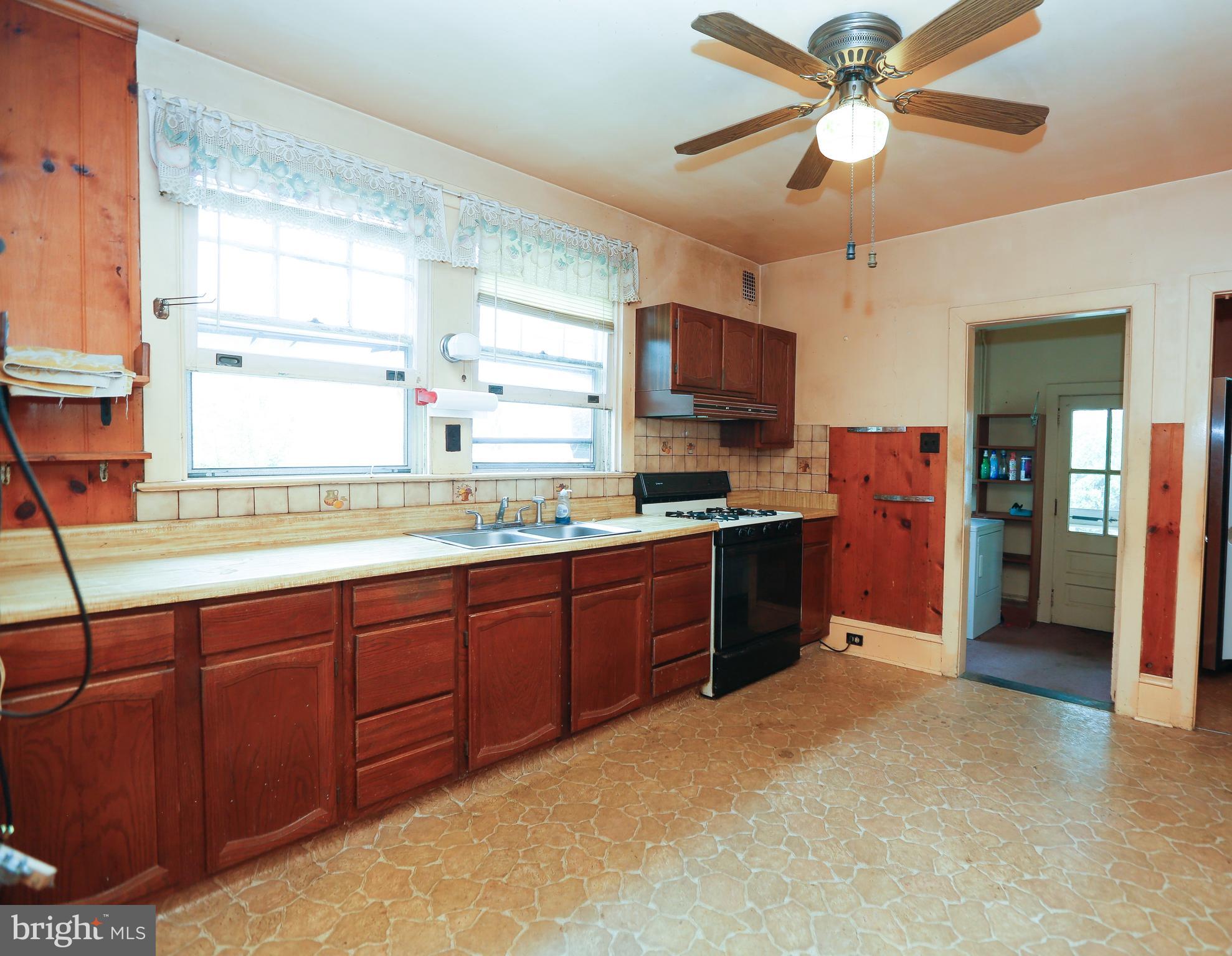 106 Sutton Road Ardmore, PA 19003 - Photo 12 of 52 Kitchen