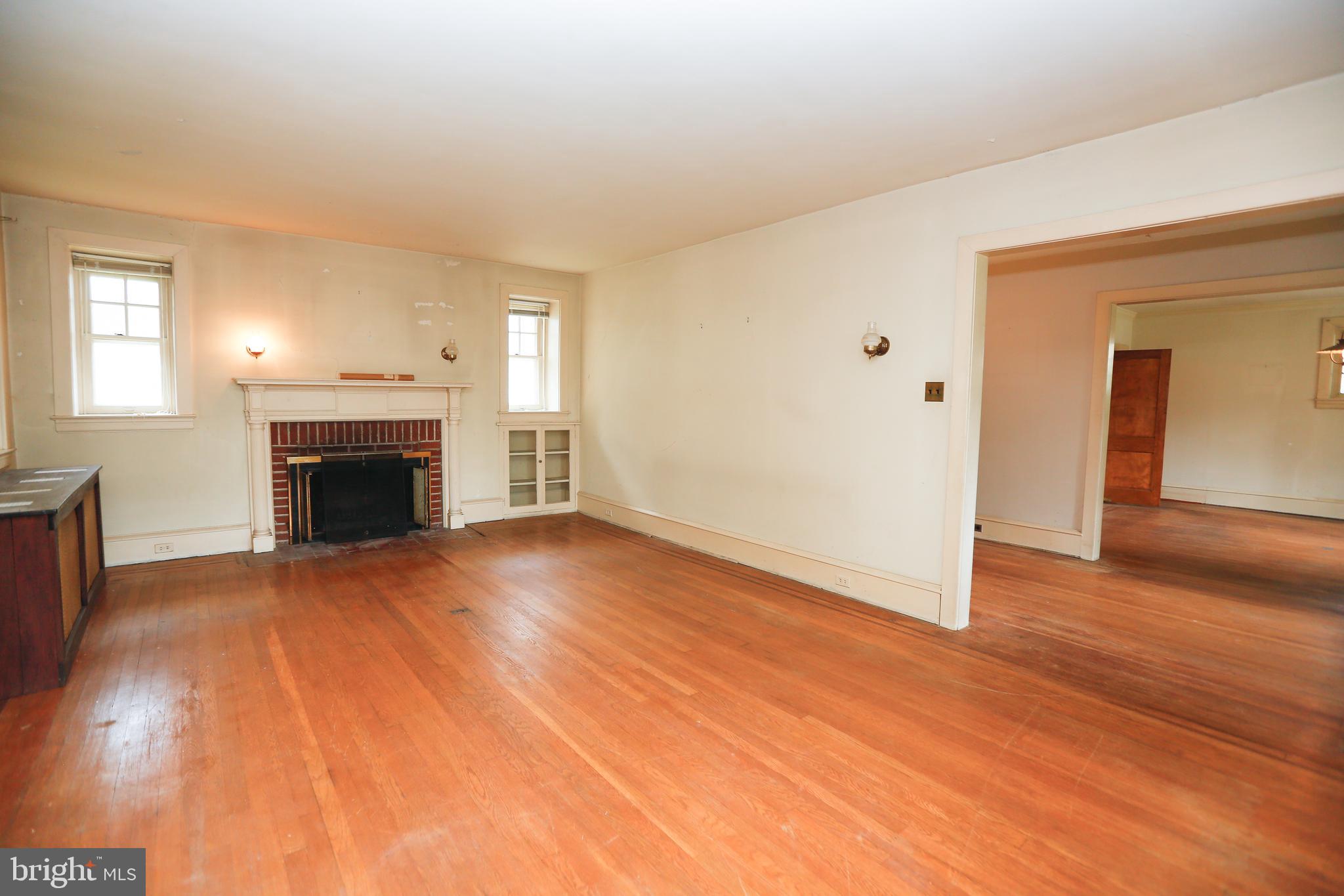 106 Sutton Road Ardmore, PA 19003 - Photo 5 of 52 Living room