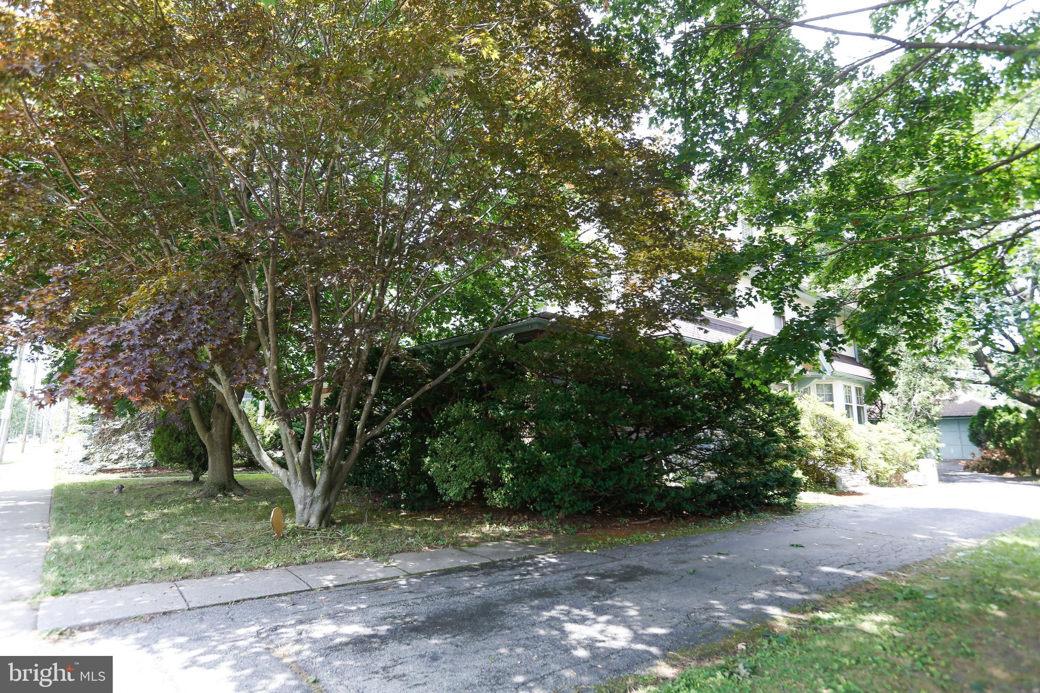 106 Sutton Road Ardmore, PA 19003 - Photo 52 of 52 Driveway