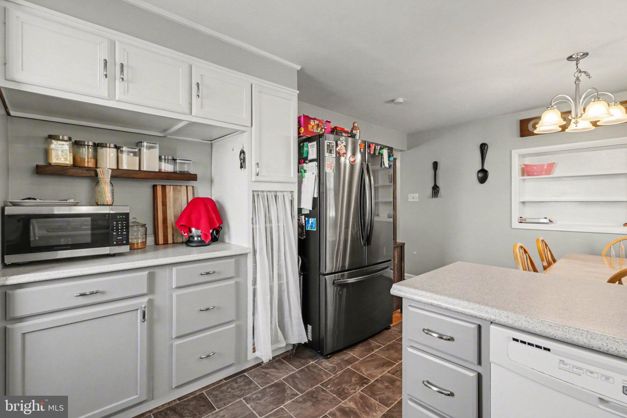 278 Longs Gap Road Carlisle, PA 17013 - Photo 7 of 33