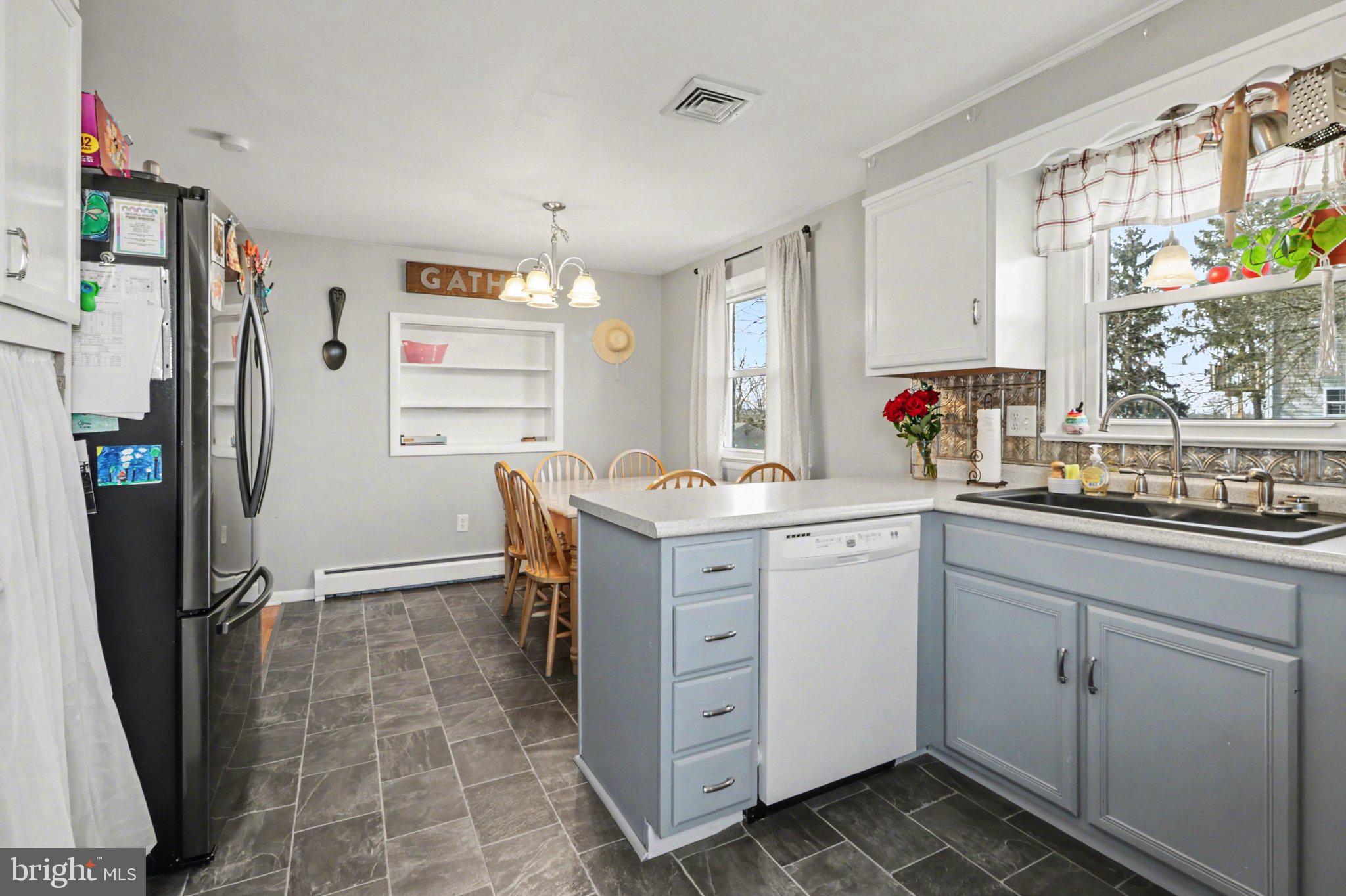 278 Longs Gap Road Carlisle, PA 17013 - Photo 8 of 33