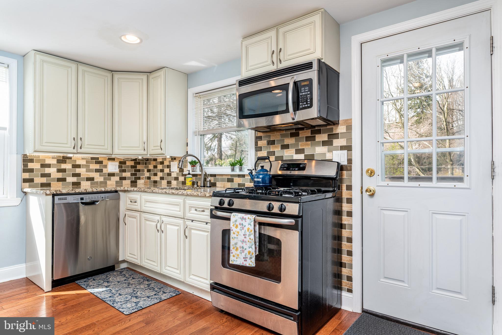 114 North Fairfield Road Devon, PA 19333 - Photo 11 of 36 Kitchen
