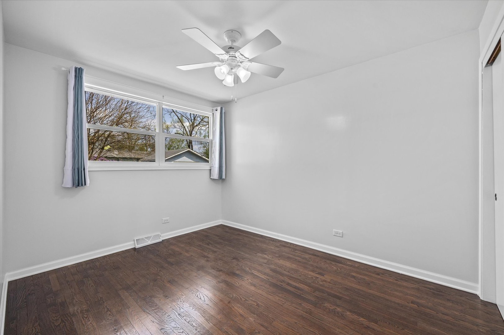 14545 Springfield Avenue Midlothian, IL 60445 - Photo 11 of 17 Gallery Image 11