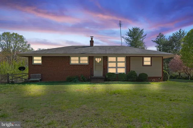 $349,900 | 571 Richmond Road, Amissville, VA 20106