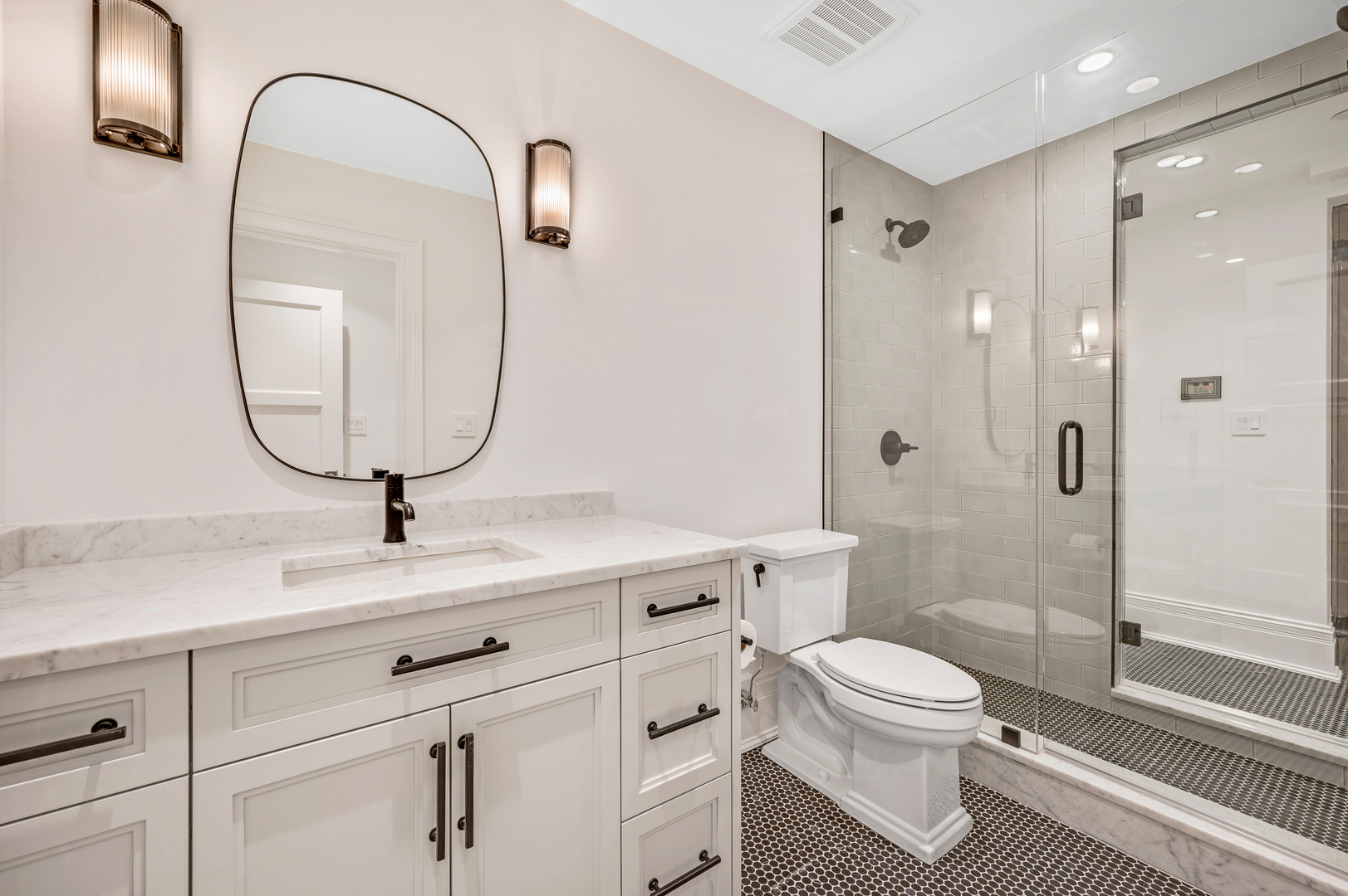 3632 North Magnolia Avenue Chicago, IL 60613 - Photo 46 of 58