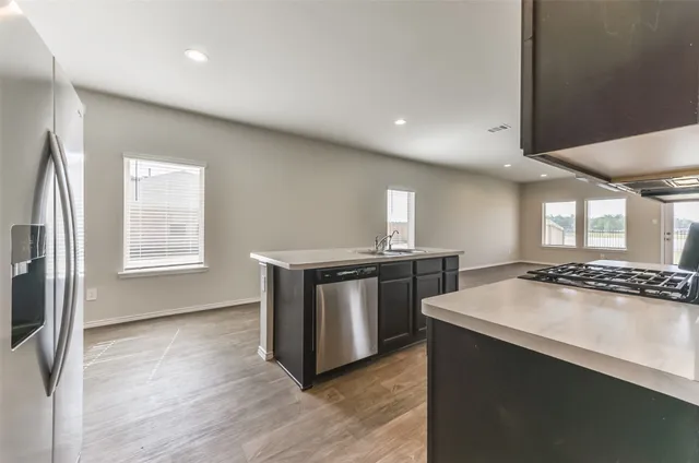 $2,200 | 16524 Cascading Pnes Court, Conroe, TX 77302