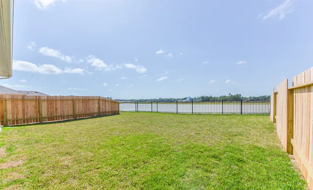 $2,200 | 16524 Cascading Pnes Court, Conroe, TX 77302