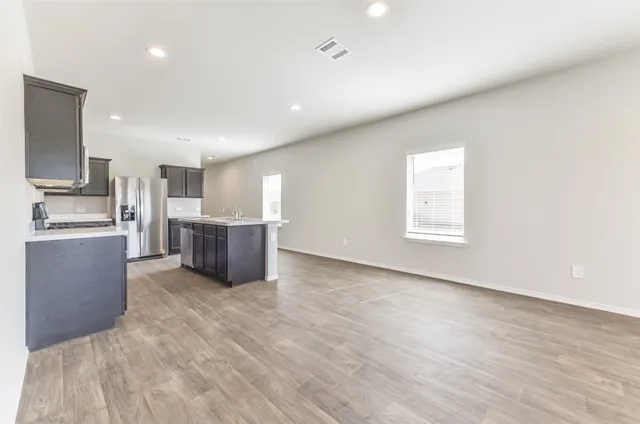 $2,200 | 16524 Cascading Pnes Court, Conroe, TX 77302