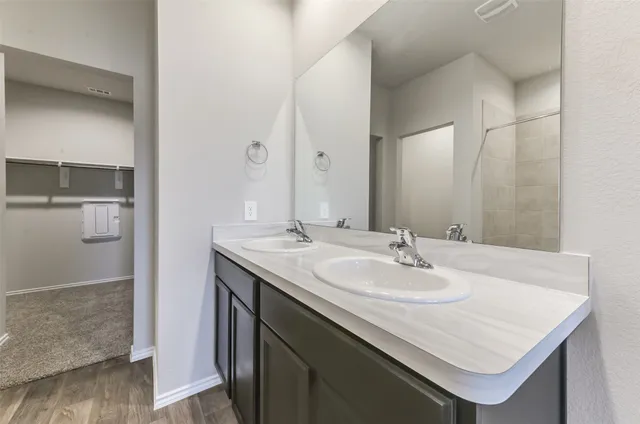 $2,200 | 16524 Cascading Pnes Court, Conroe, TX 77302