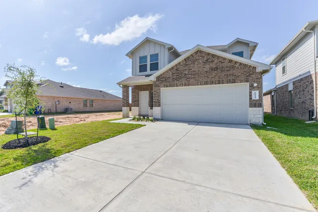 $2,200 | 16524 Cascading Pnes Court, Conroe, TX 77302