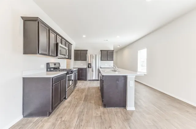 $2,200 | 16524 Cascading Pnes Court, Conroe, TX 77302