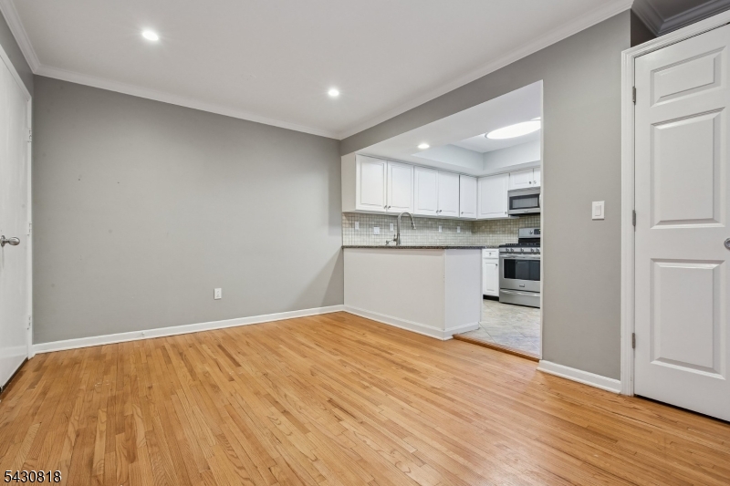 13 Eton Court Bedminster, NJ 07921 - Photo 18 of 48