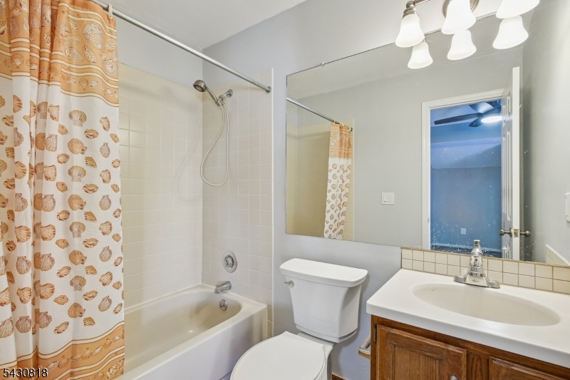 13 Eton Court Bedminster, NJ 07921 - Photo 32 of 48