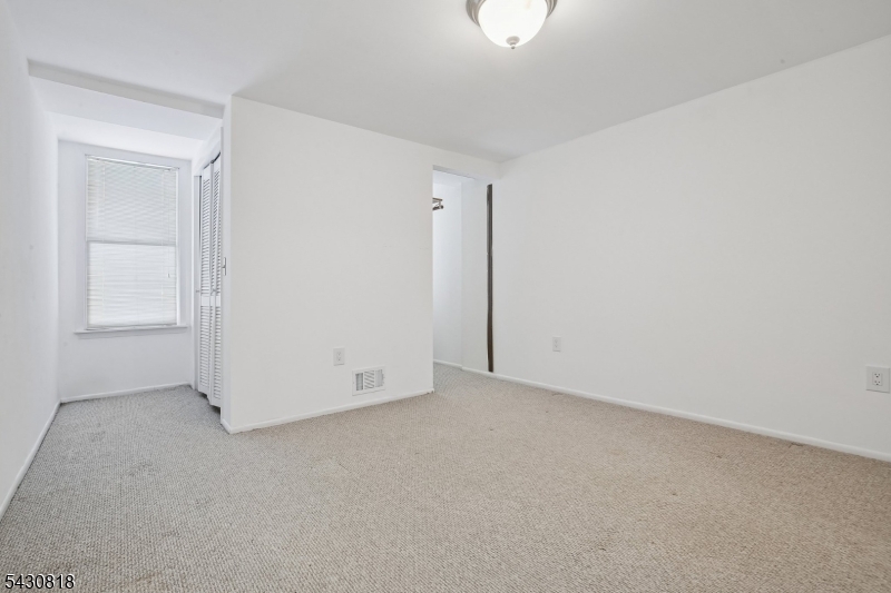 13 Eton Court Bedminster, NJ 07921 - Photo 37 of 48
