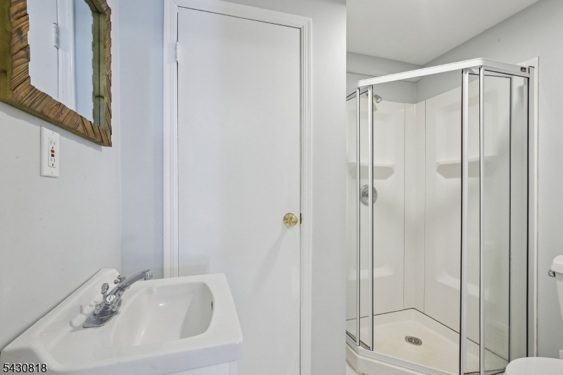 13 Eton Court Bedminster, NJ 07921 - Photo 38 of 48