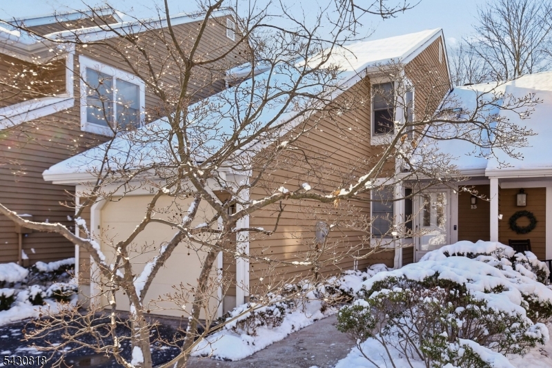 13 Eton Court Bedminster, NJ 07921 - Photo 42 of 48