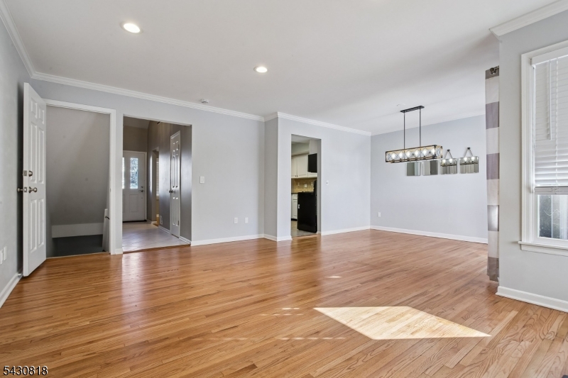 13 Eton Court Bedminster, NJ 07921 - Photo 10 of 48